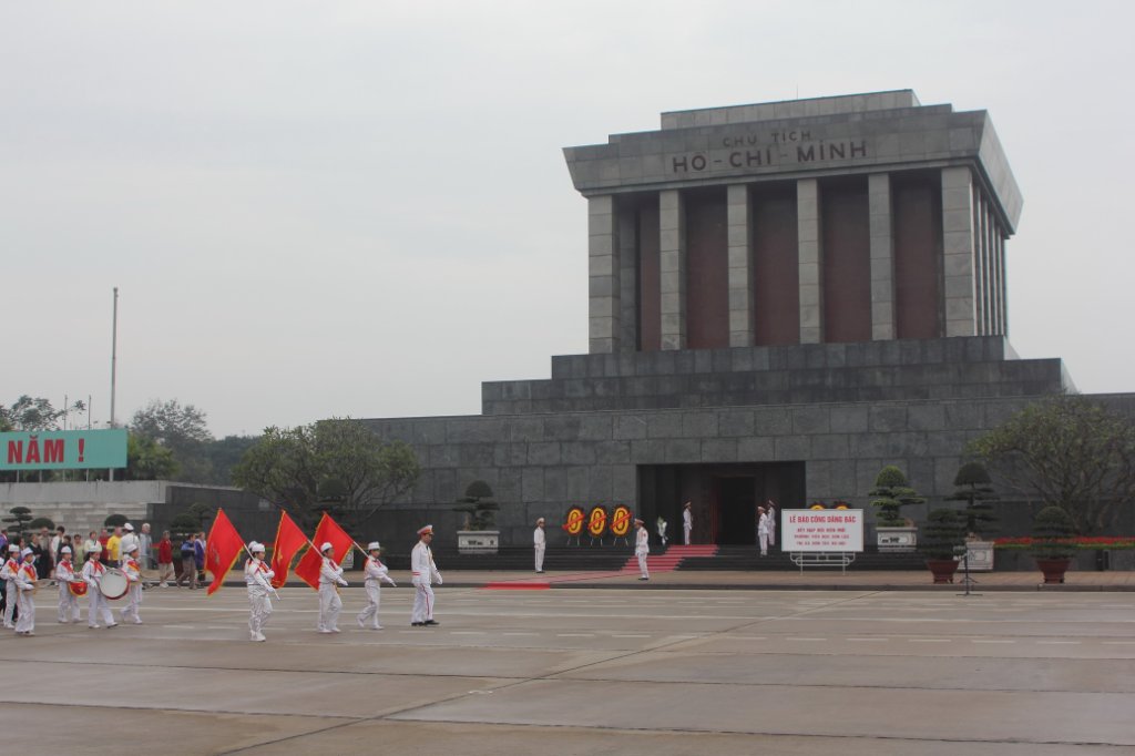 07-Ho Chi Minh mausoleum.jpg - Ho Chi Minh mausoleum